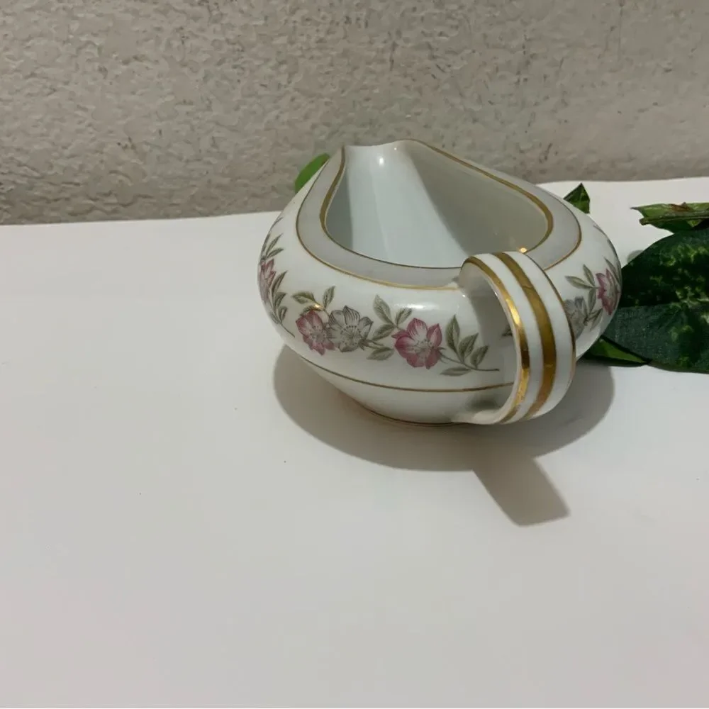 Noritake 5433 Creamer Red and Gray Flowers Gray Band Japan G5
